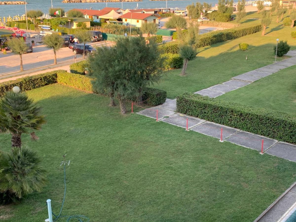 Appartamento Al Mare Apartament Fano Esterno foto